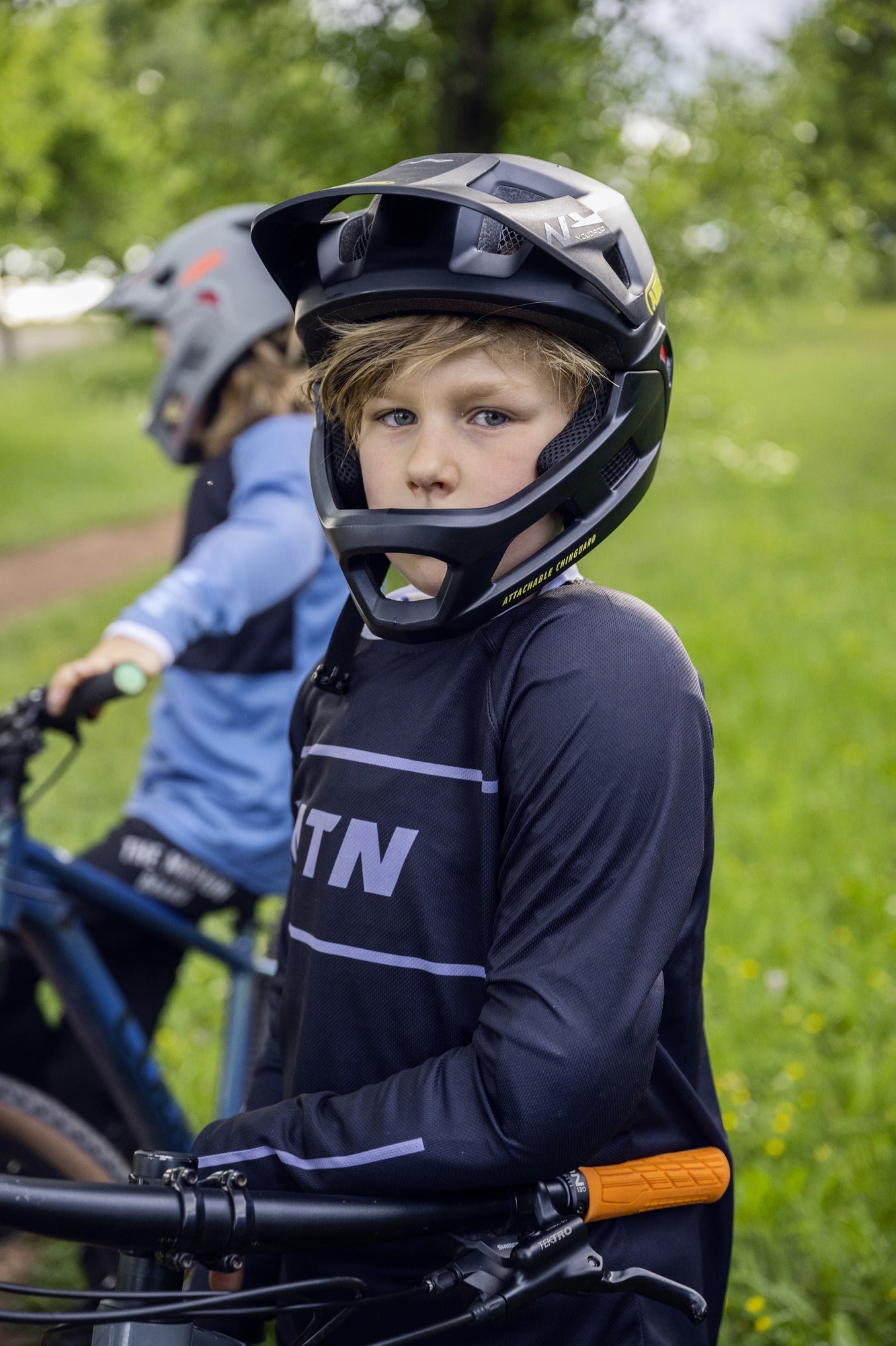 ABUS YouDrop FF Kids Full Face MTB Helmet in Velvet Black (48-55cm)