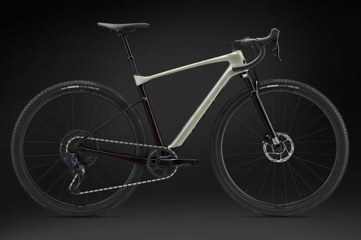 Giant Revolt X Advanced Pro 1 (2024)