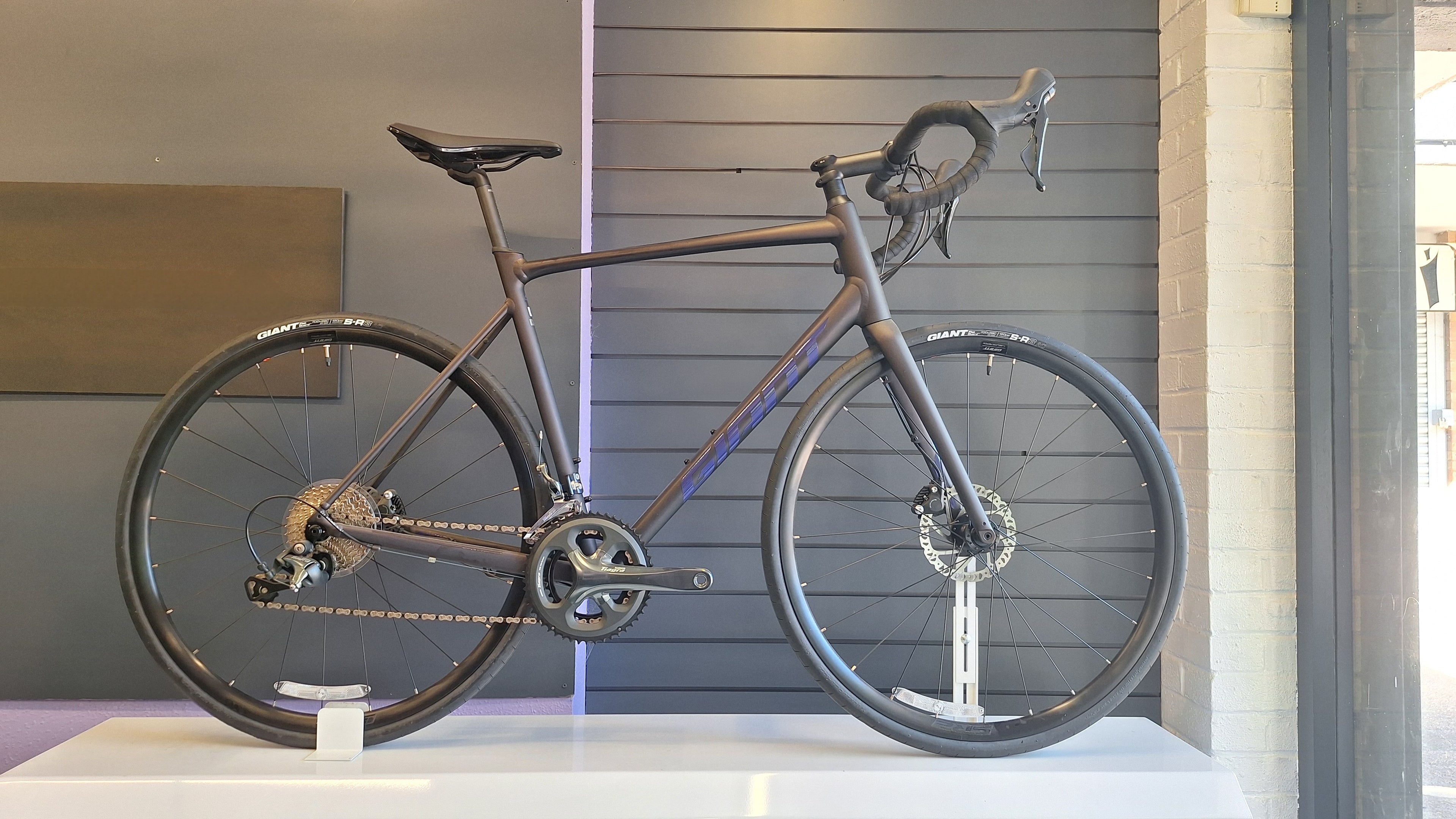 Giant Contend SL 2 (Ex Demo/Display)