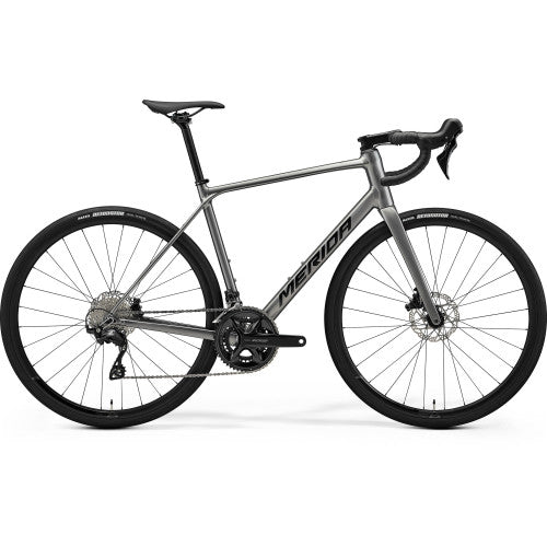 Scultura Endurance 400 - Gunmetal Grey (Black) - MY26