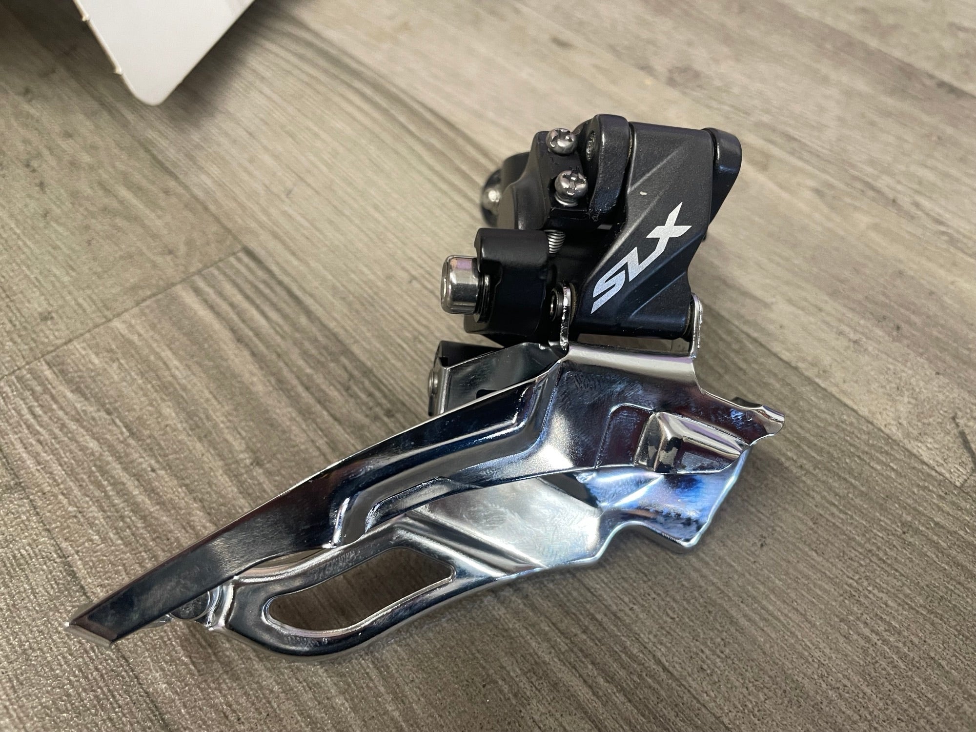 SHIMANO SLX Front Derailleur FD-M671 3x10 Speed 66-69° Top Pull
