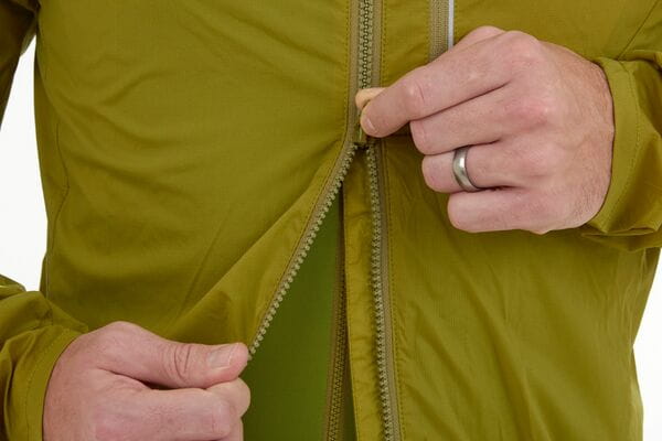 Roam Men's Lightweight Windproof Packable Jacket