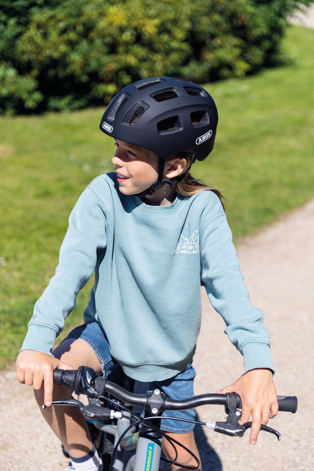 ABUS Youn-I 2.0 Kids Leisure Helmet in Velvet Black