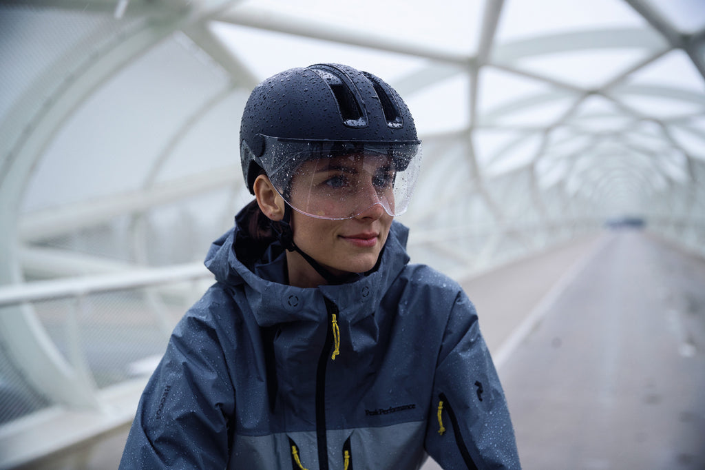 ABUS Hud-Y ACE Urban Helmet in Velvet Black