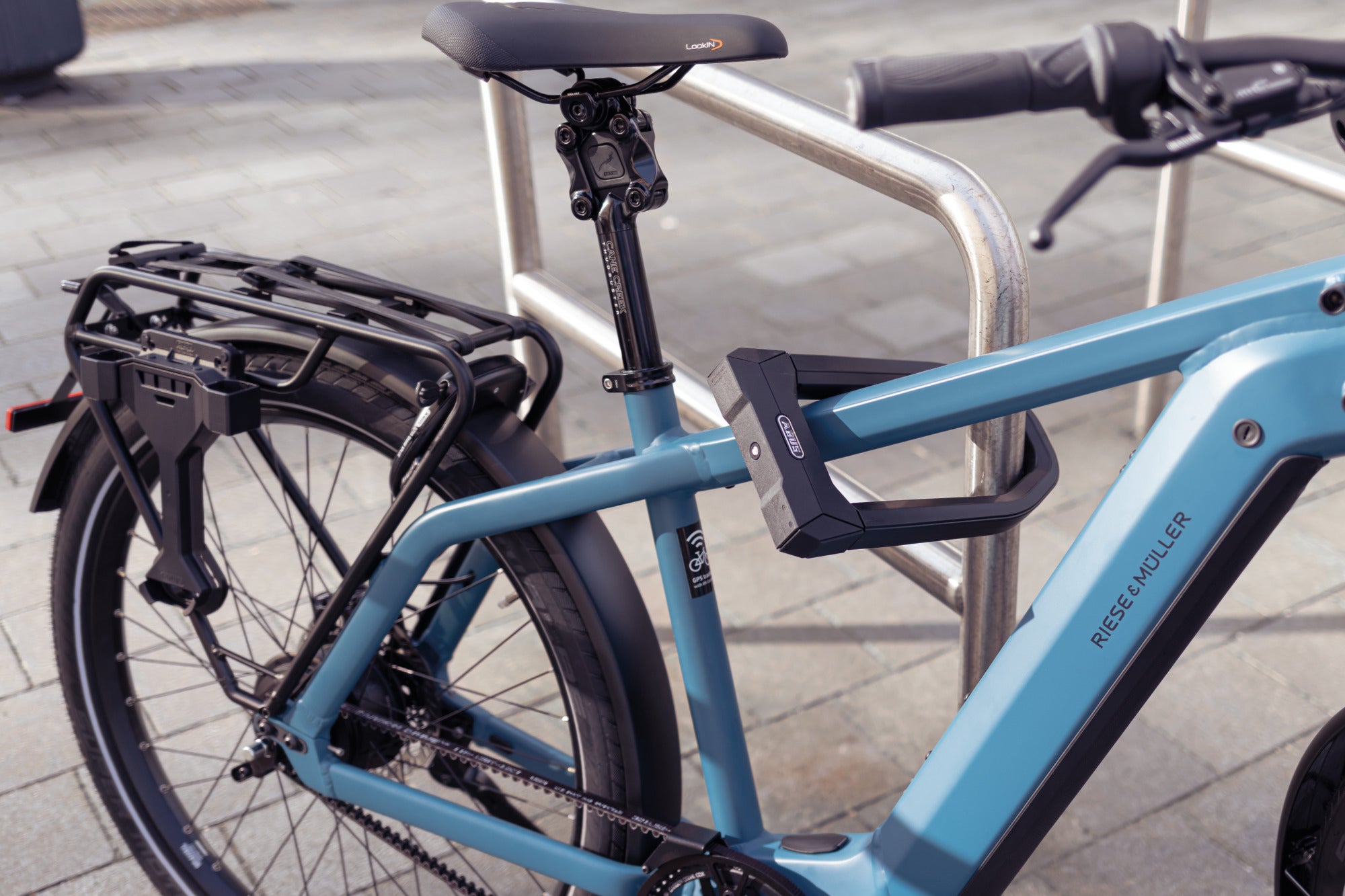 ABUS Granit Super Extreme 2500 U-Shackle Lock 230mm with Bracket (Powered Diamond Sold Secure)