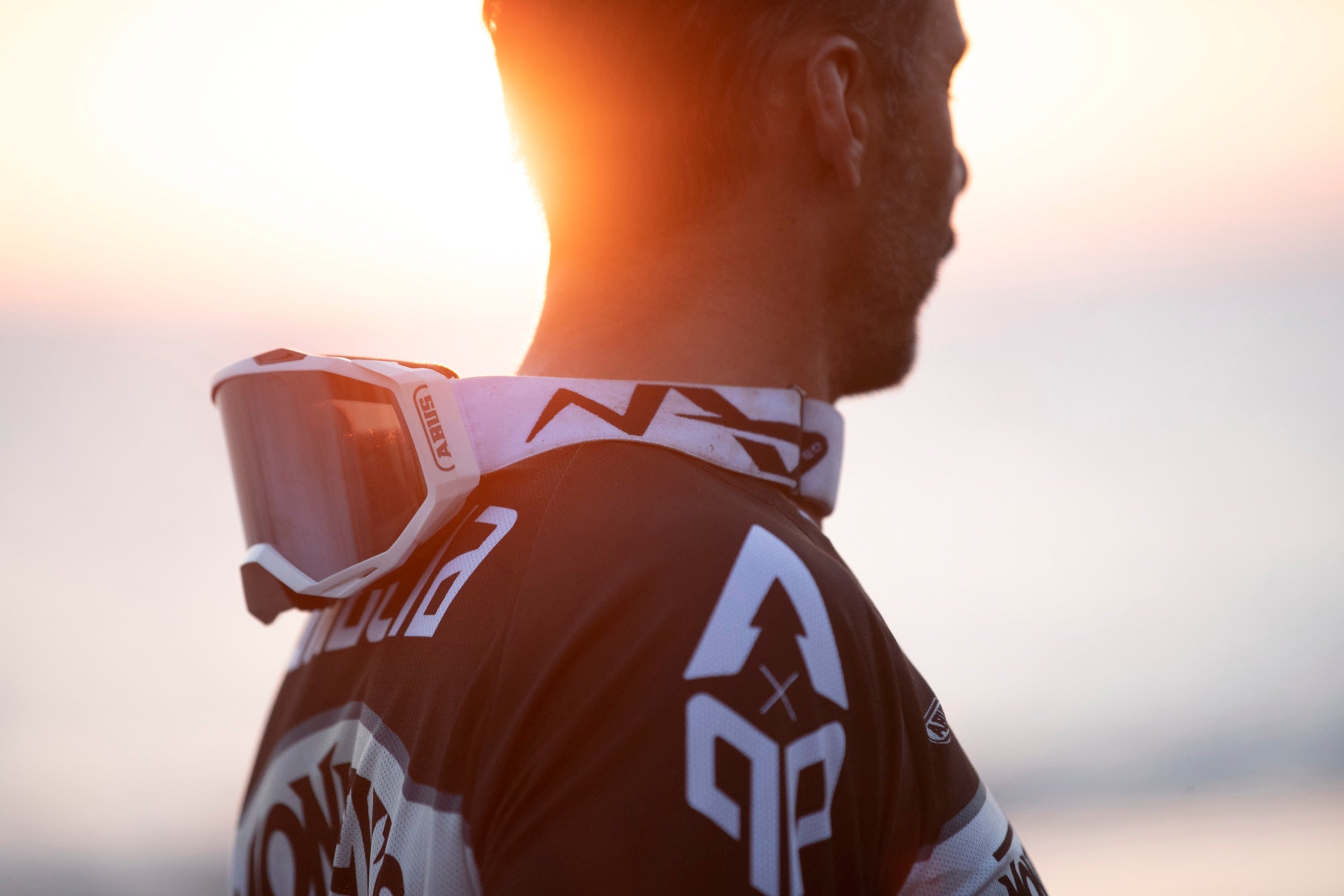 ABUS Buteo Goggles in Velvet Black