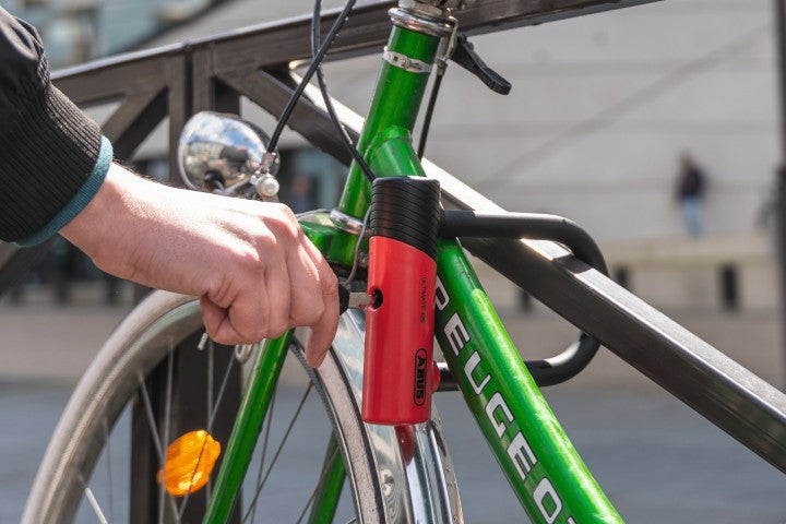 ABUS Ultimate Mini 420 U-Shackle Lock 140mm (Gold Sold Secure)